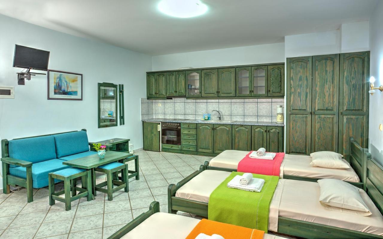 Hotel Zeus Karystos  Esterno foto