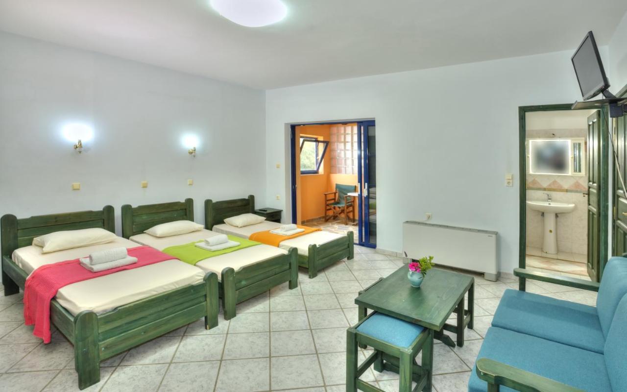 Hotel Zeus Karystos  Esterno foto