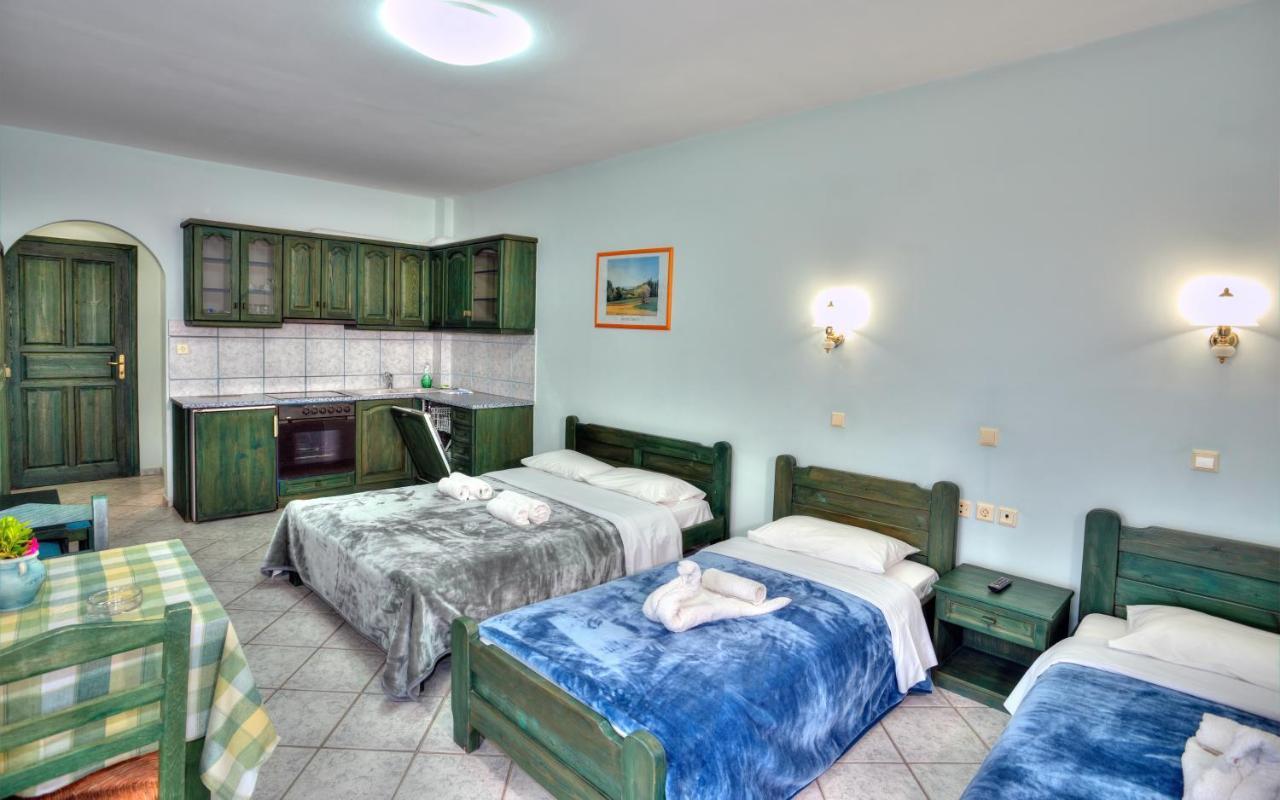 Hotel Zeus Karystos  Esterno foto