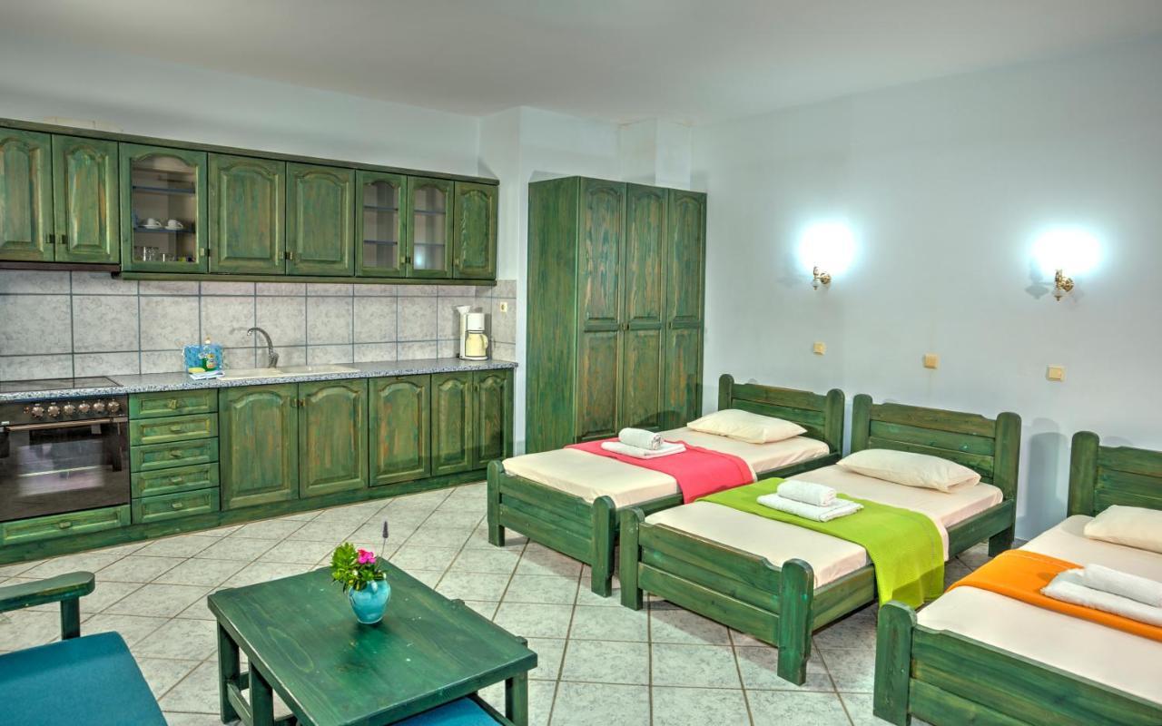 Hotel Zeus Karystos  Esterno foto
