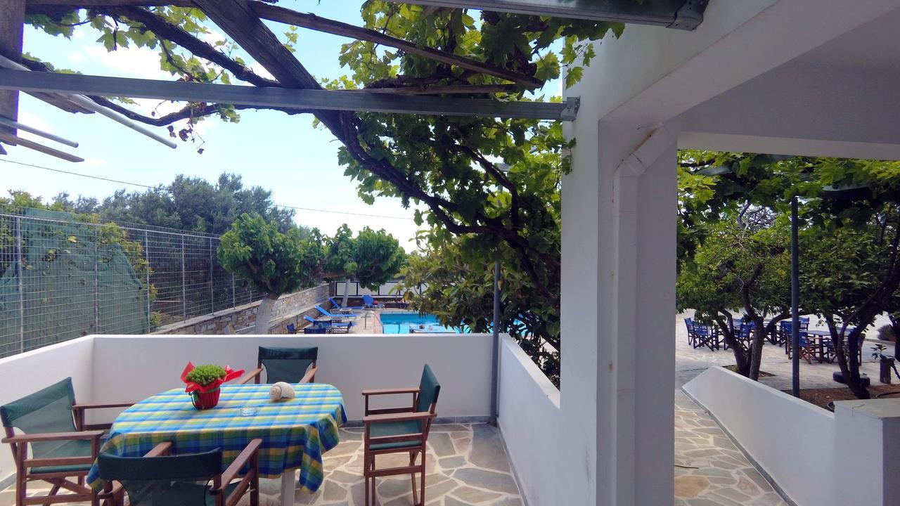 Hotel Zeus Karystos  Esterno foto