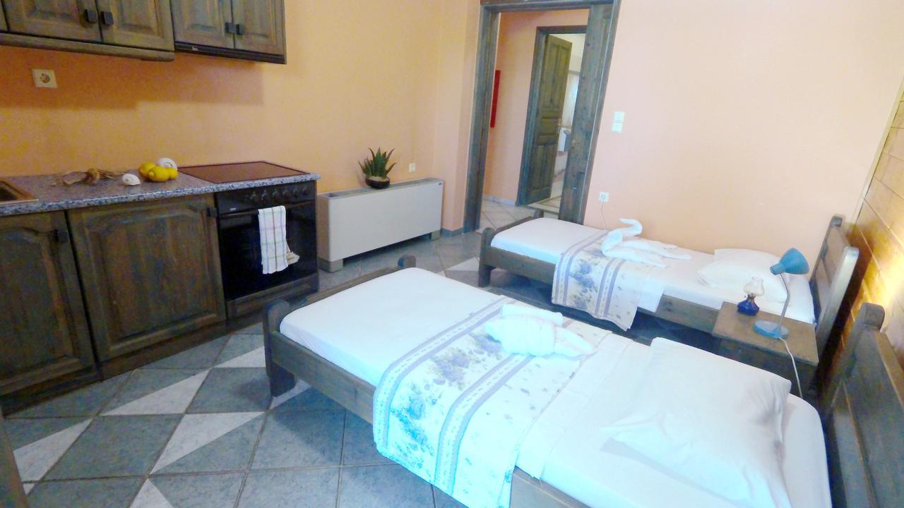 Hotel Zeus Karystos  Esterno foto